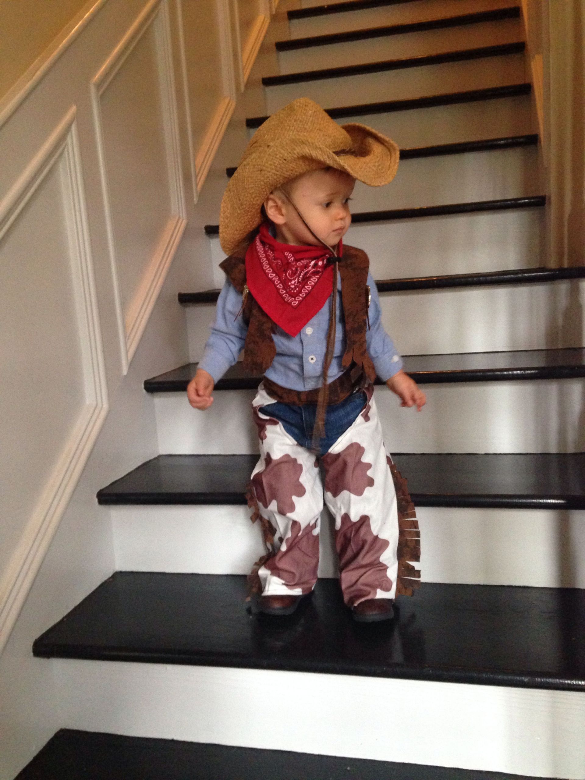 DIY Cowboy Costume
 Toddler cowboy costume Kaison