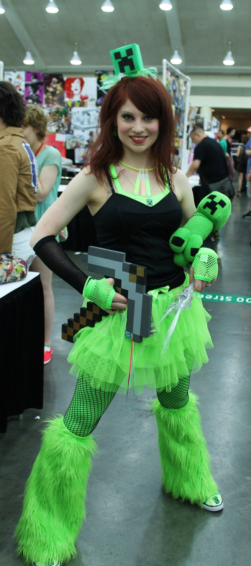 DIY Creeper Costume
 Minecraft Creeper Cosplay Gives me ideas