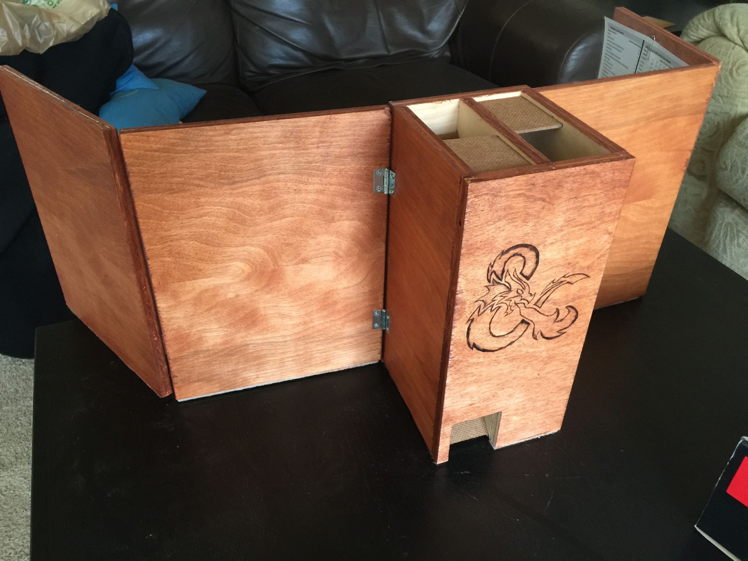 DIY Dm Screen Wood
 I made a custom Wooden DM Screen and Double Sided Dice