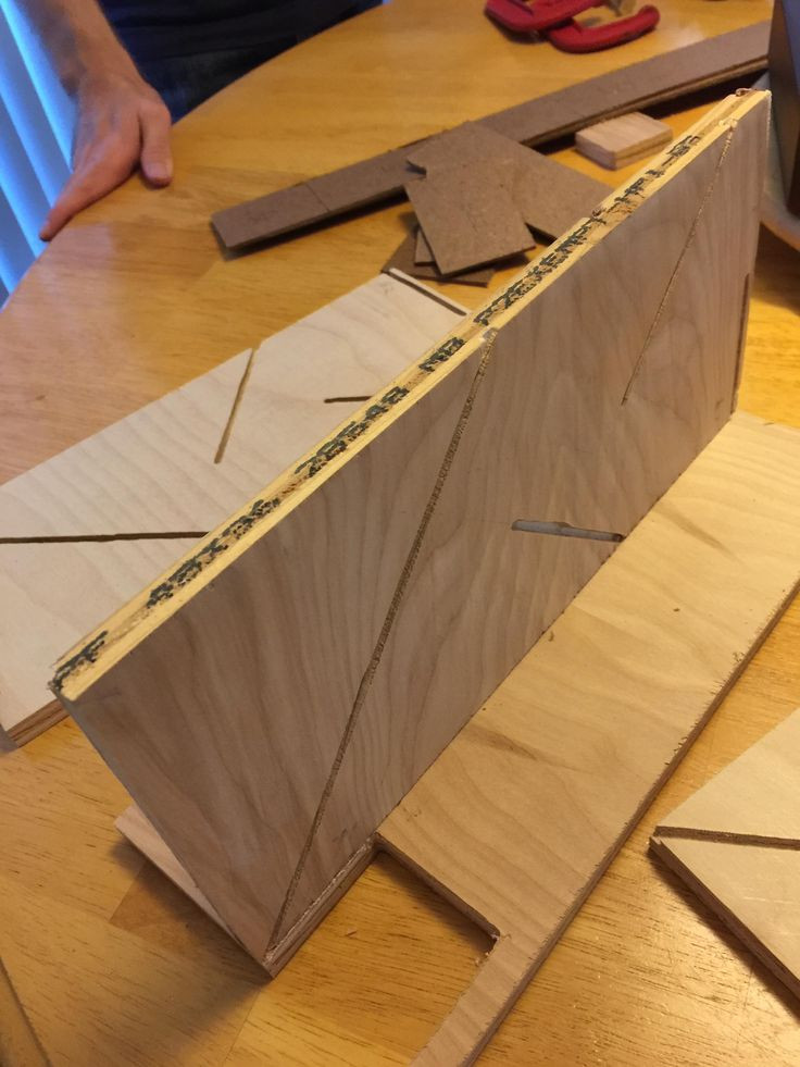 DIY Dm Screen Wood
 Wooden DM Screen and Dice Tower