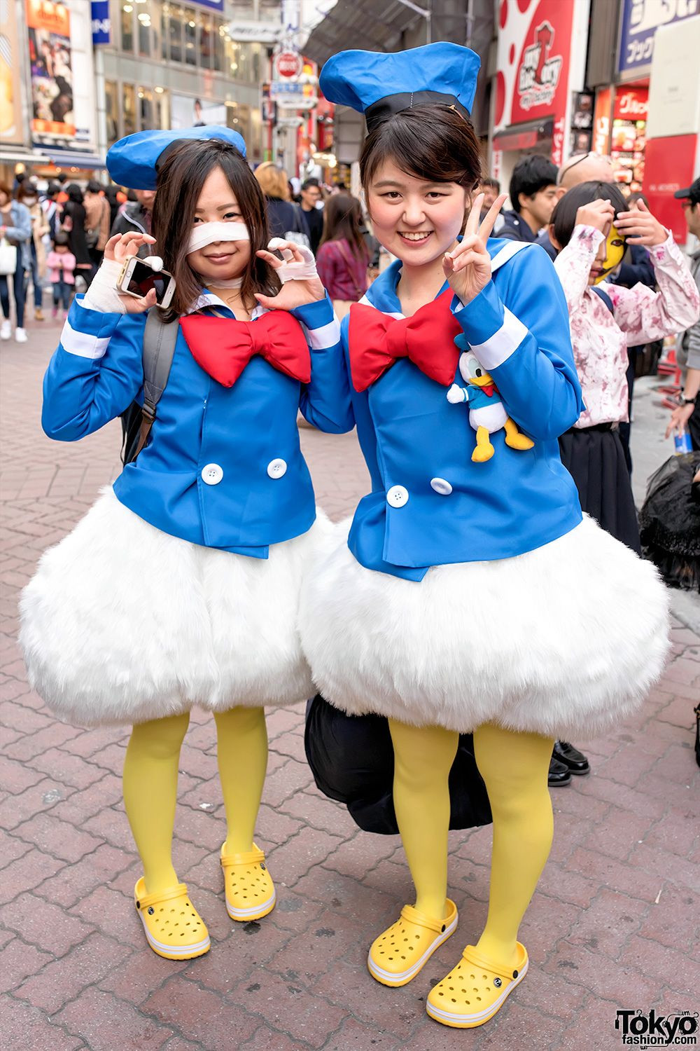 DIY Donald Duck Costume
 super cute Donald Duck Halloween 2015 Shi a [Tokyo