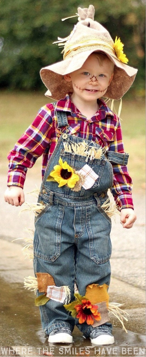 DIY Easy Costume
 30 Quick & Easy DIY Halloween Costumes For Kids Boys