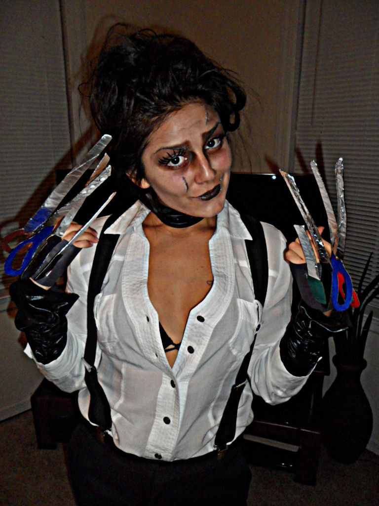 DIY Edward Scissorhands Costume
 Edward Scissor Hands Homemade SUPER EASY