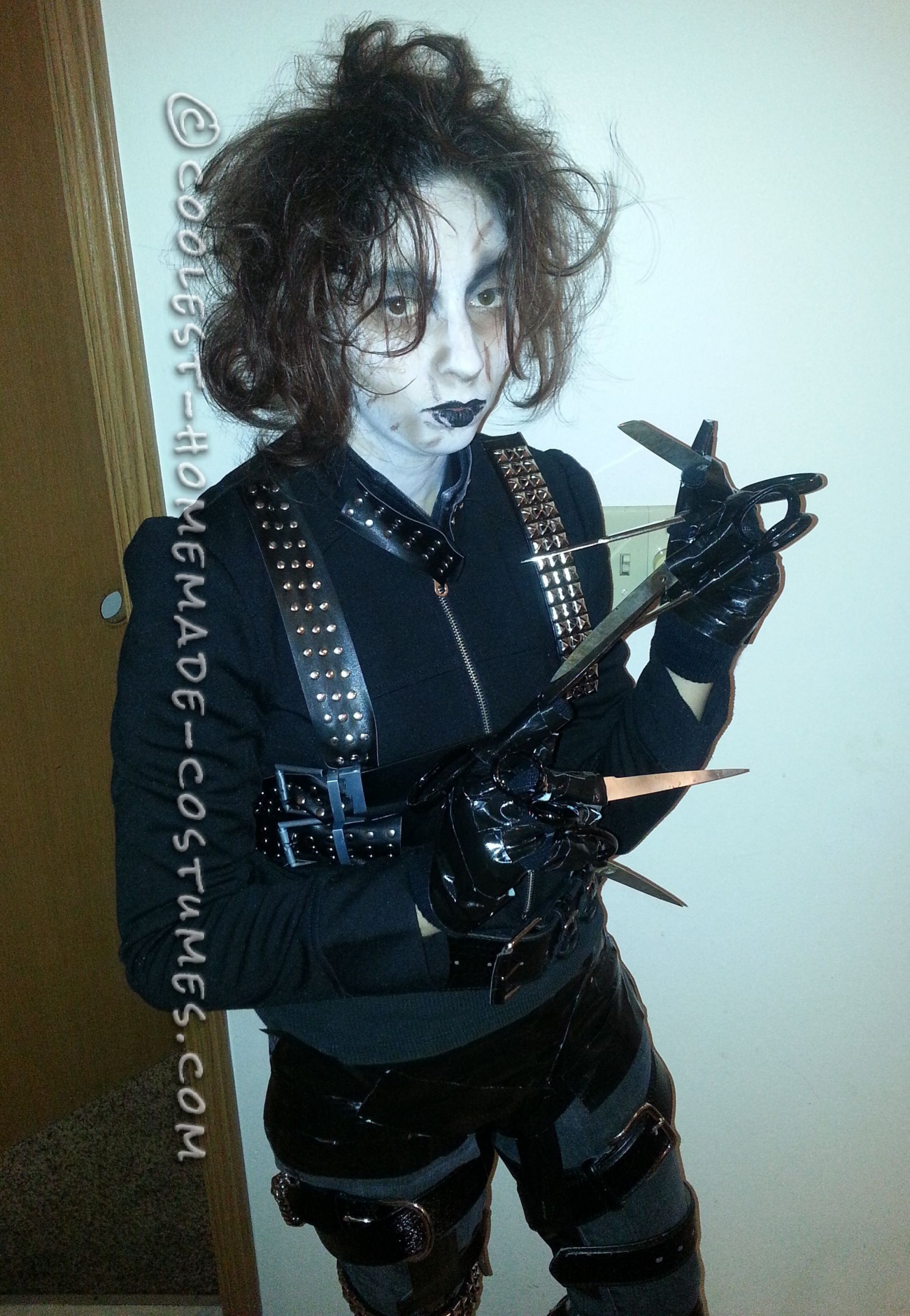 DIY Edward Scissorhands Costume
 Coolest DIY Edward Scissorhands Costume