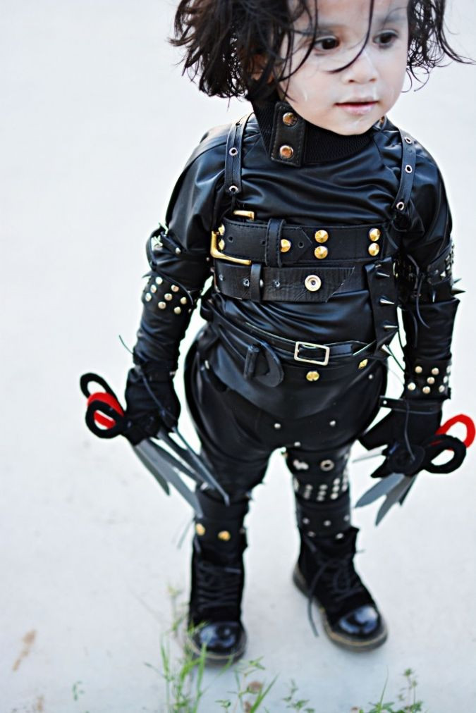 DIY Edward Scissorhands Costume
 Edward Scissorhands DIY costume HALLOWEEN