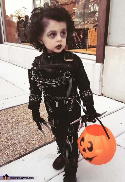 DIY Edward Scissorhands Costume
 Edward Scissorhands Toddler Costume DIY