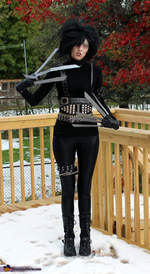 DIY Edward Scissorhands Costume
 Edward Scissorhands DIY Halloween Costume Idea