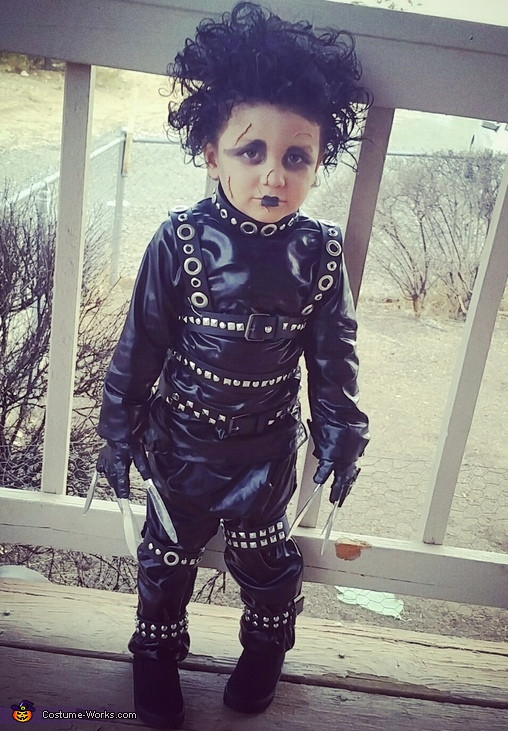 DIY Edward Scissorhands Costume
 Coolest DIY Edward Scissorhands Costume for Boys