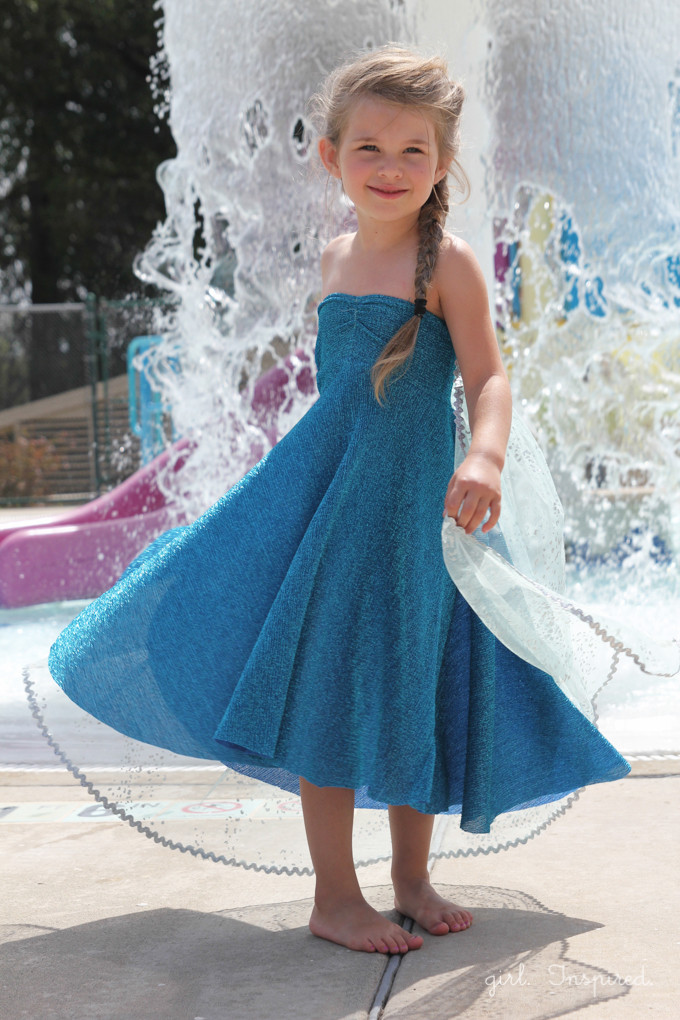 DIY Elsa Costume
 20 Awesome DIY Elsa Costume Tutorials for Little Girls