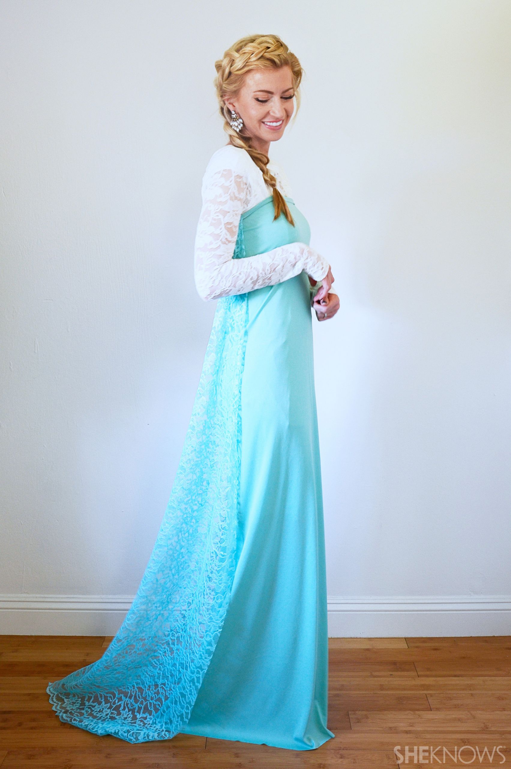 DIY Elsa Costume
 Easy DIY Disney princess Halloween costumes