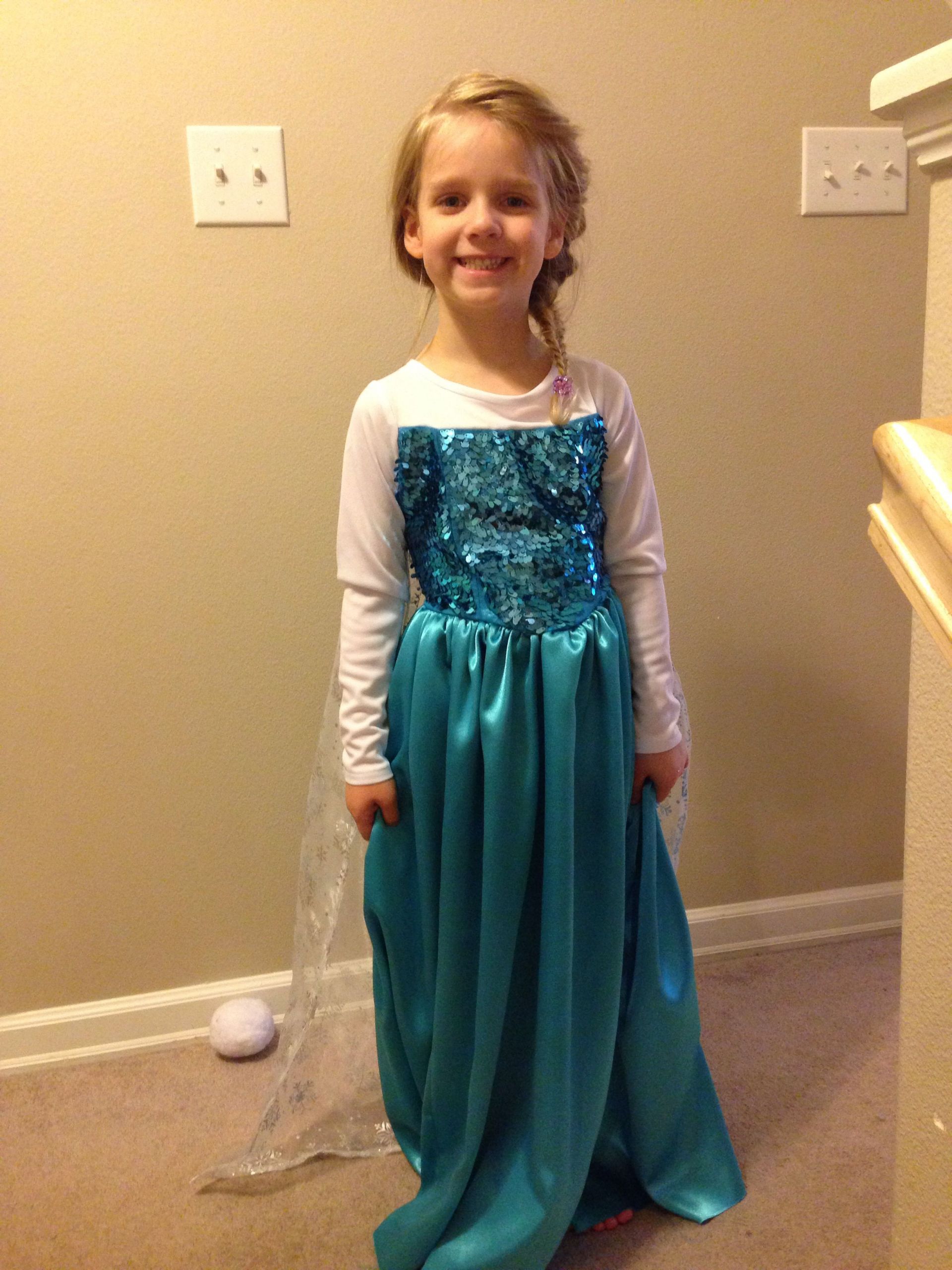 DIY Elsa Costume
 Frozen queen Elsa costume for Lily Homemade adjusting a