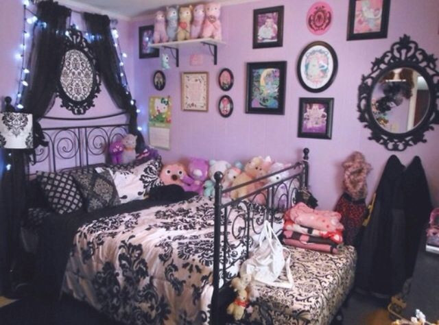 DIY Emo Room Decor
 Emo tumblr bedroom