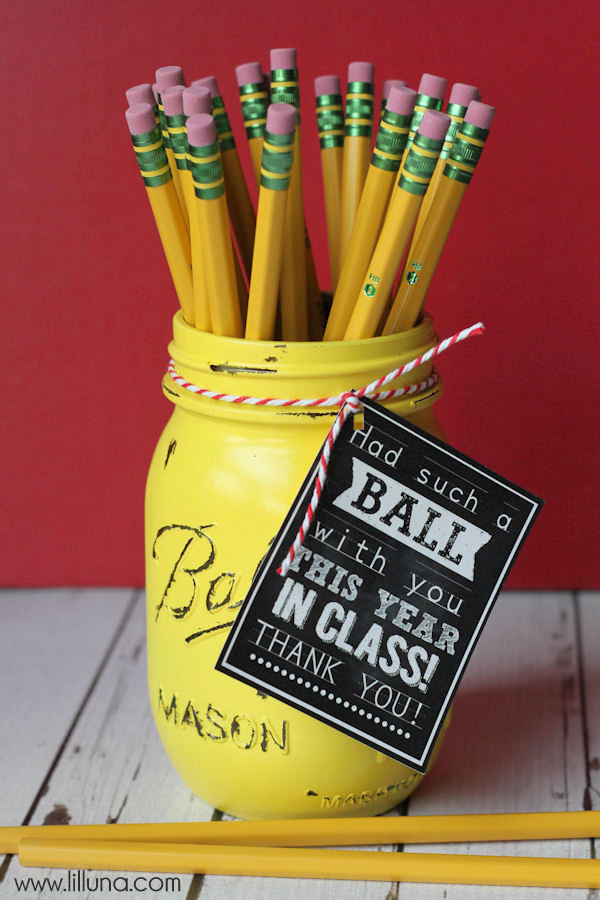 DIY End Of The Year Teacher Gifts
 20 End of Year Teacher Gifts That They’ll Use and Love
