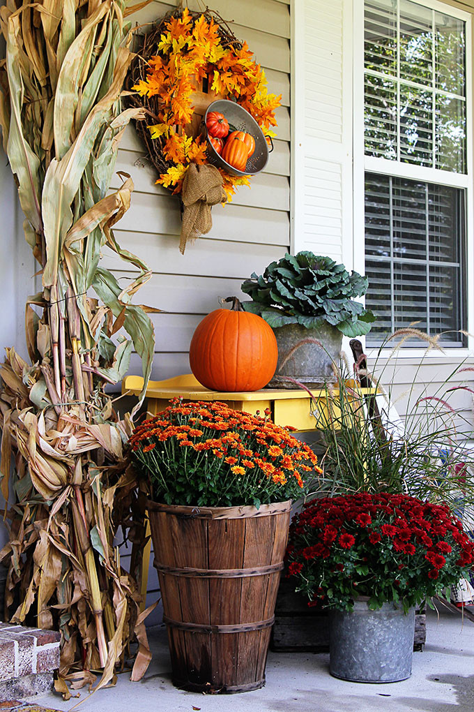 DIY Fall Decorations Outdoor
 30 Beautiful Rustic Decorations For Fall That Are Easy To