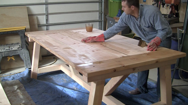 DIY Farmhouse Table Plans
 How to Build a Farmhouse Table
