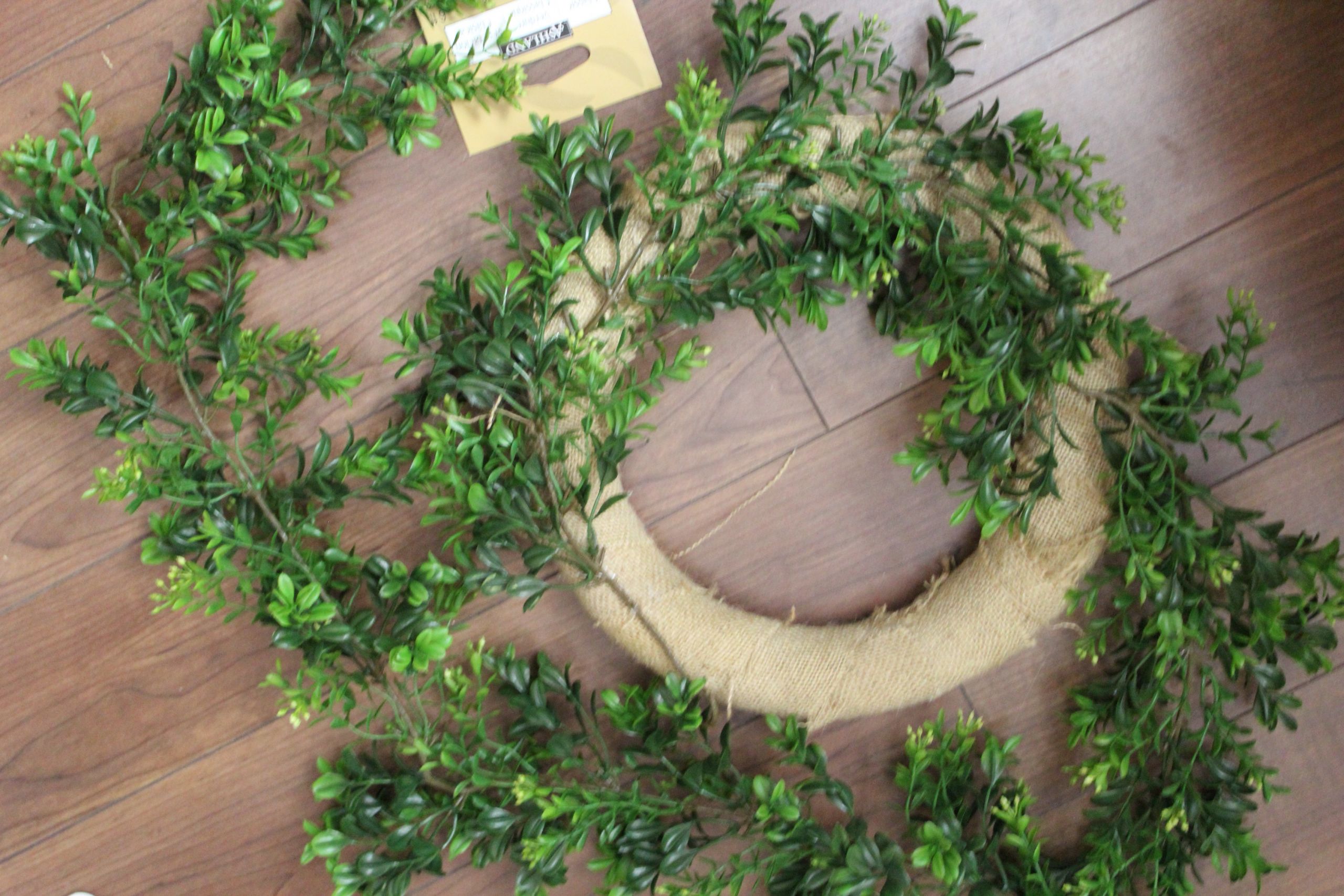 DIY Faux Boxwood Wreath
 DIY Faux Boxwood Wreath