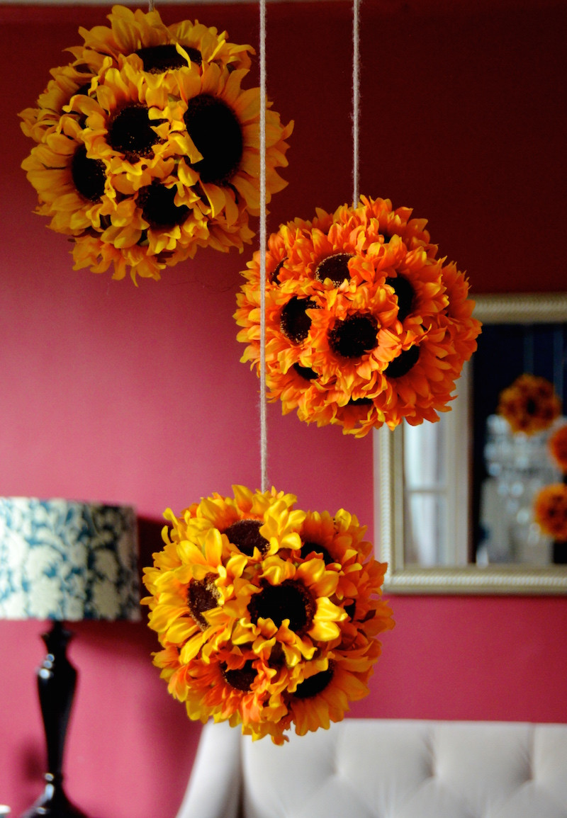 DIY Flower Decorations
 DIY Hanging Sunflower Pendants Sunflower Kissing Balls