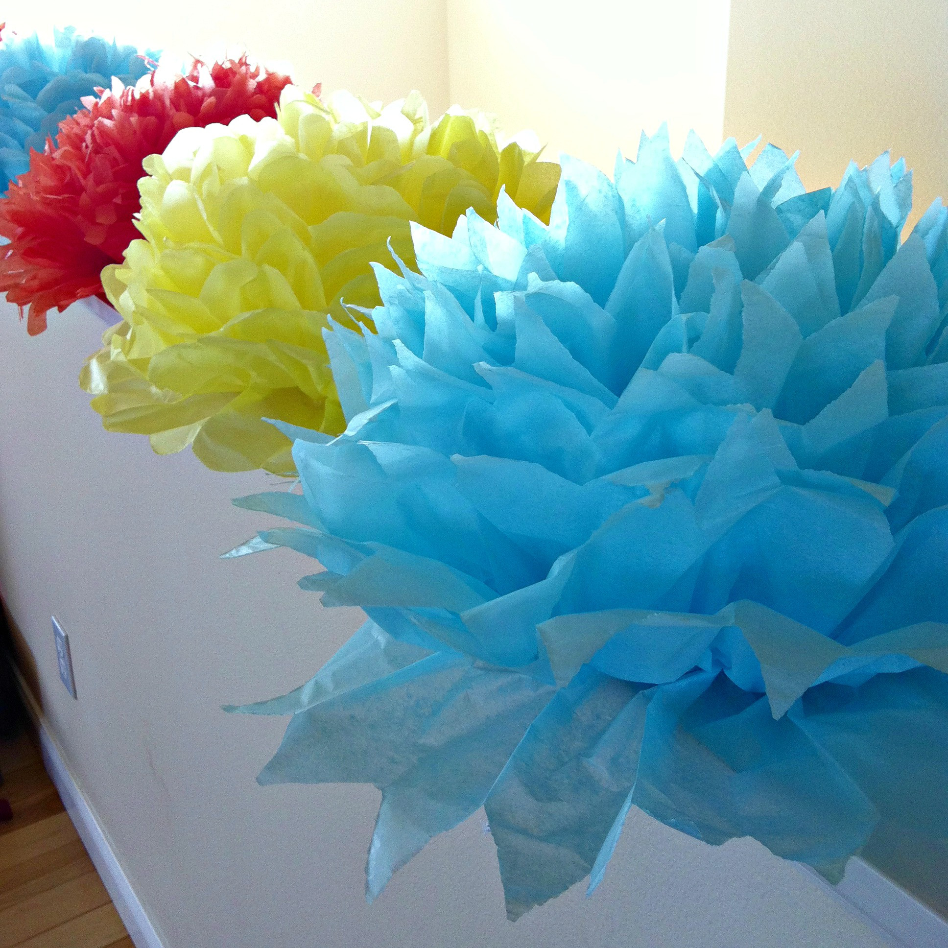 DIY Flower Decorations
 Tutorial How To Make DIY Giant Tissue Paper Flowers Sew