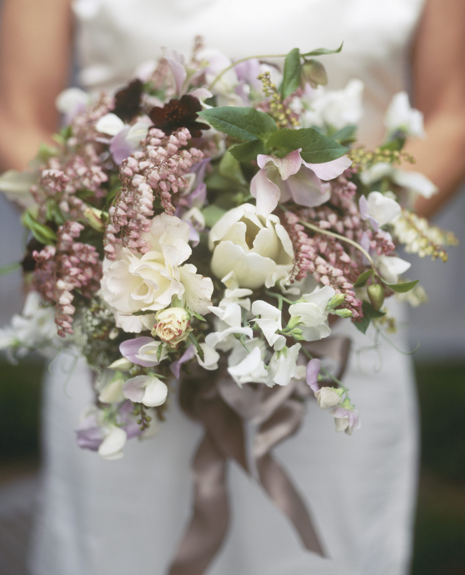 DIY Flower Wedding
 Tips for DIY ing Your Wedding Bouquet — How to Arrange