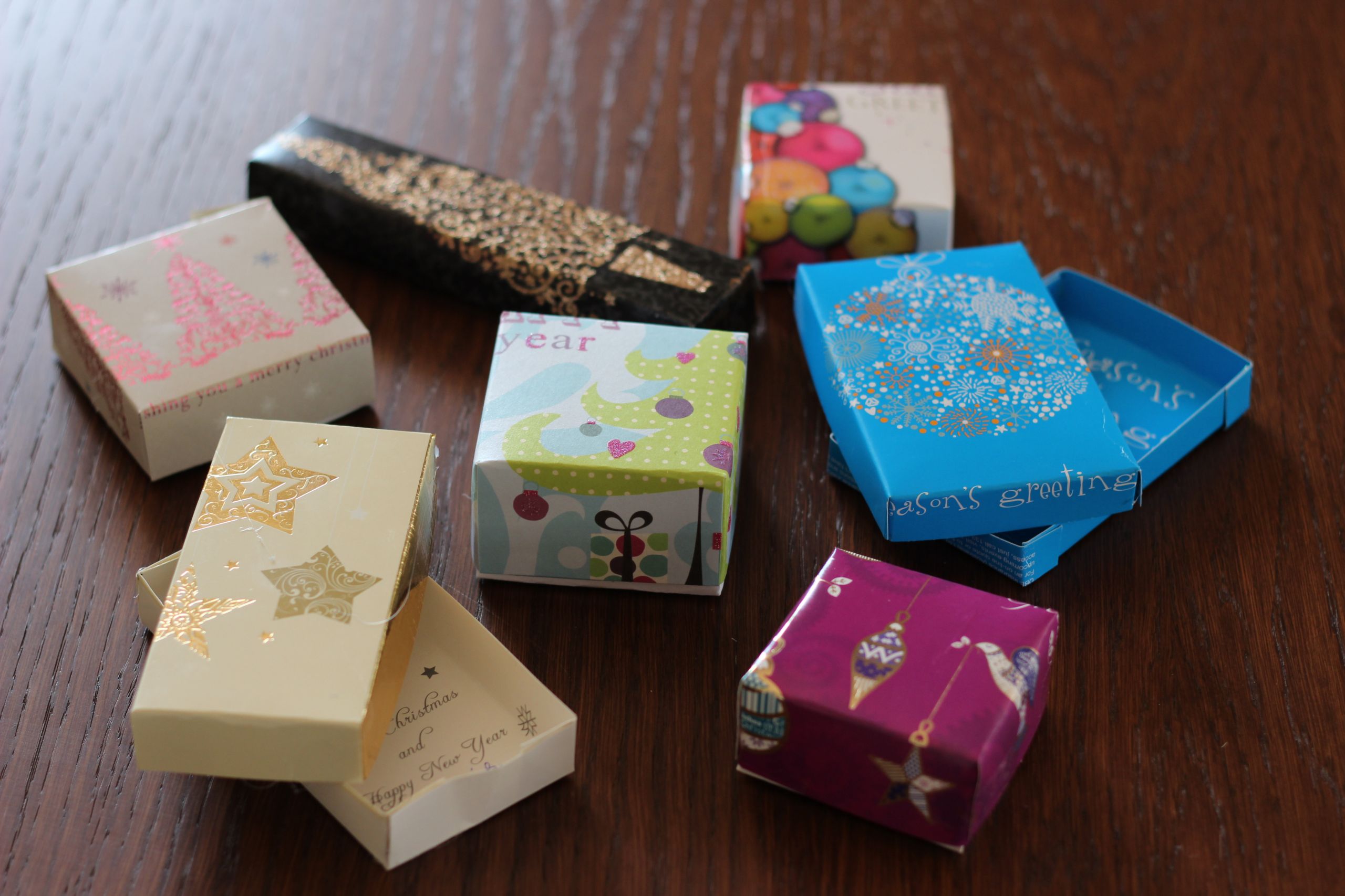 DIY Gift Card Boxes
 DIY Gift Boxes from Recycled Cards