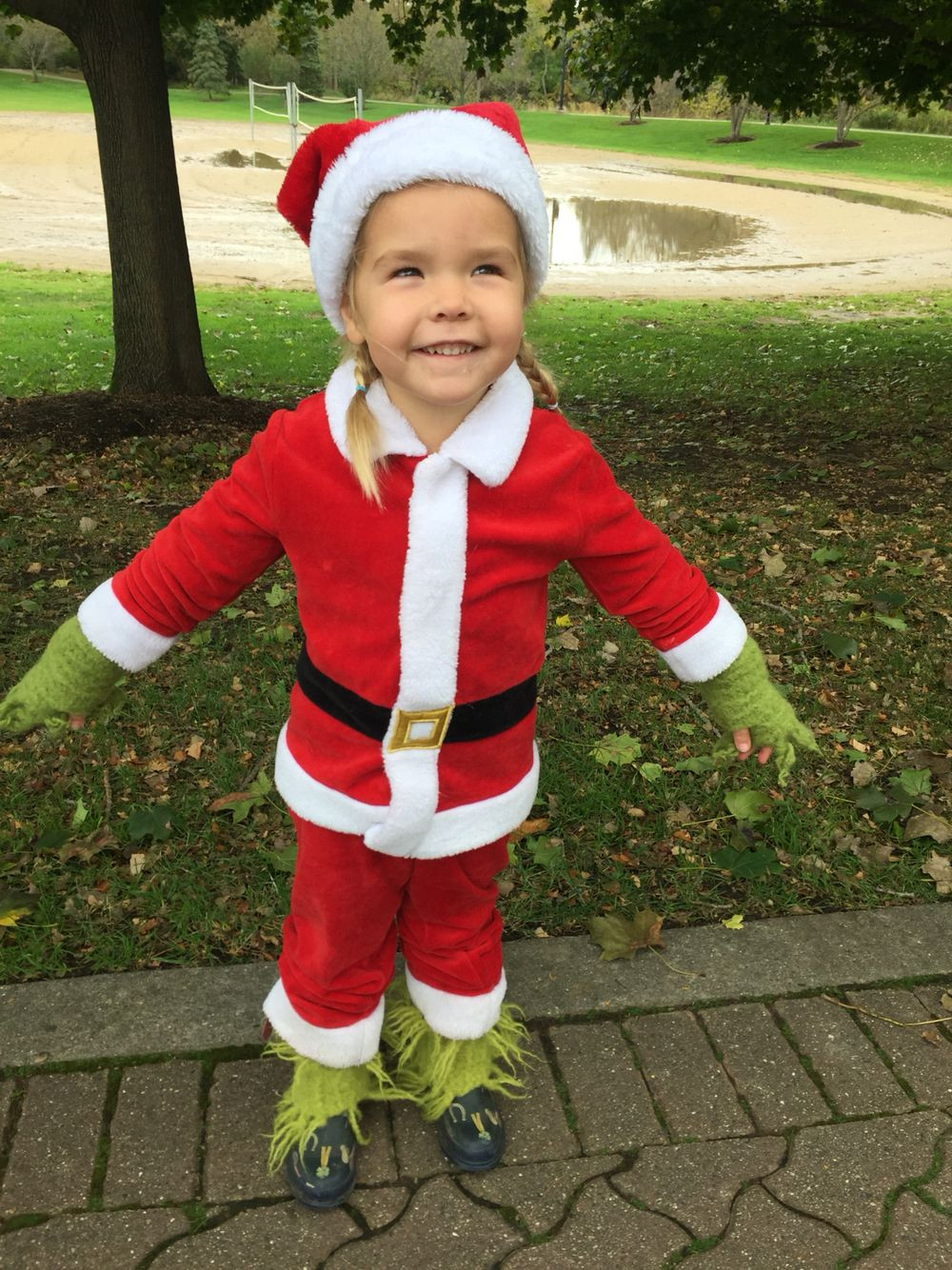 DIY Grinch Costume
 Toddler grinch costume