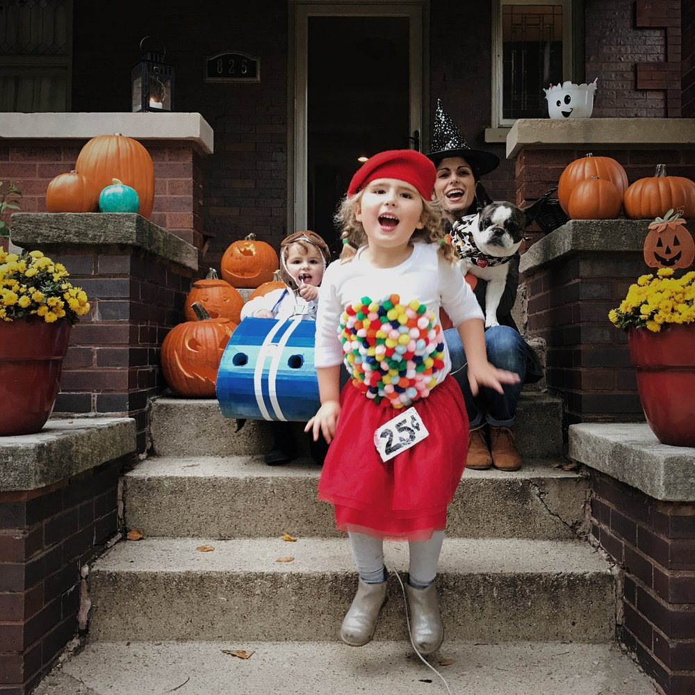 DIY Gumball Costume
 Easy DIY Halloween Costume Idea Vintage Gumball Machine