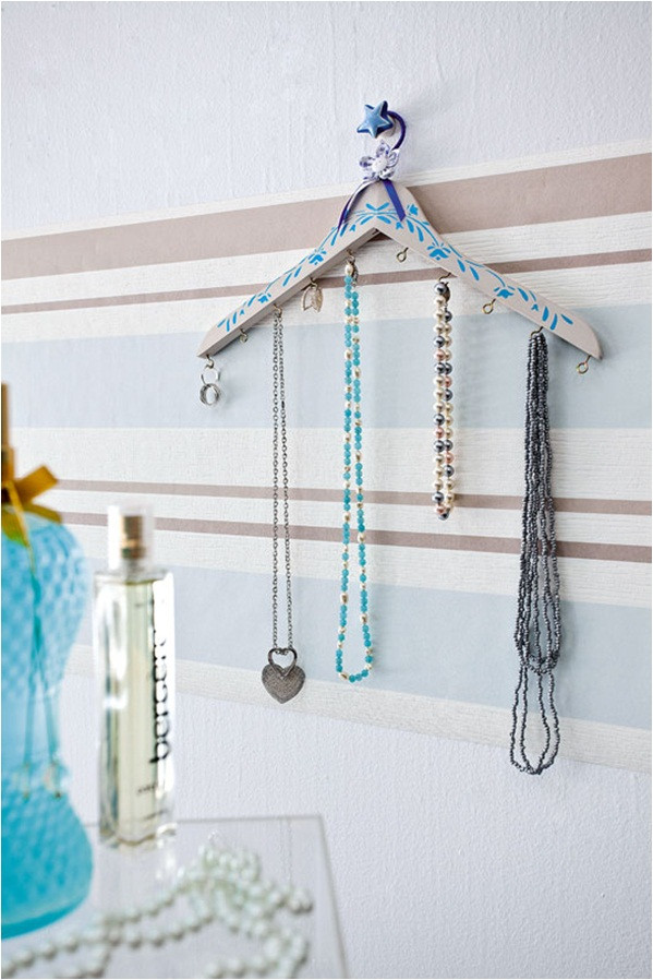 DIY Hanger Organizer
 DIY jewelry organizer 3 ideas for hanging and display