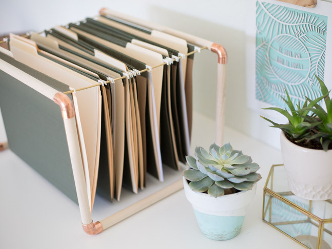 DIY Hanger Organizer
 DIY Mixed Metal File Folder Hangers