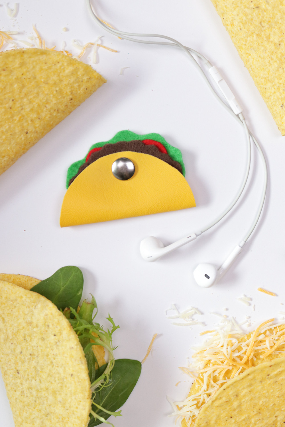 DIY Headphone Organizer
 DIY Taco Headphone Organizer