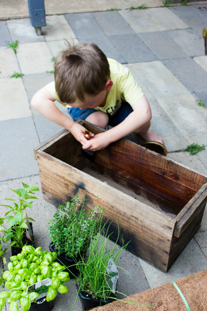 DIY Herb Planter Box
 DIY herb planter box Christmas t idea