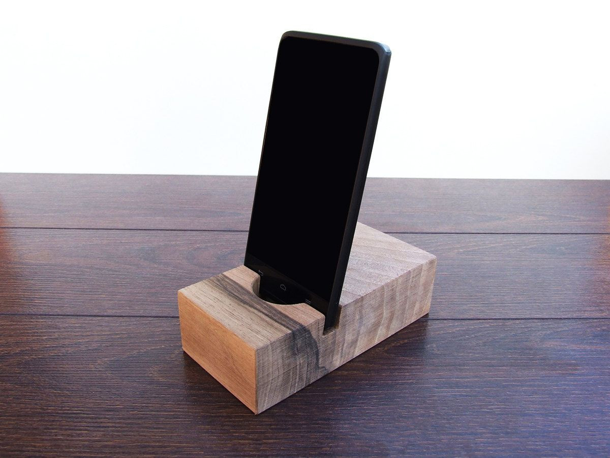 DIY Iphone Dock Wood
 DIY Phone Stand and Dock Ideas That Are Out of The Box