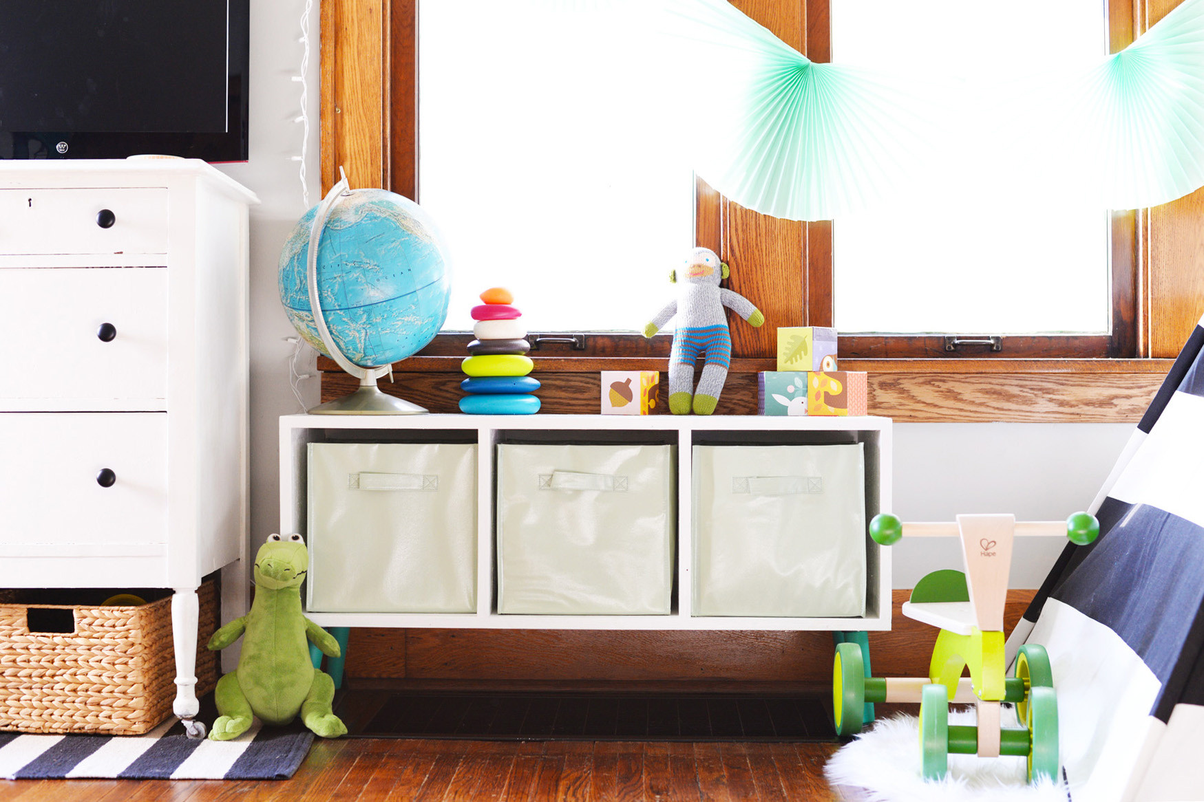 DIY Kids Storage
 10 DIY Kids’ Storage Ideas