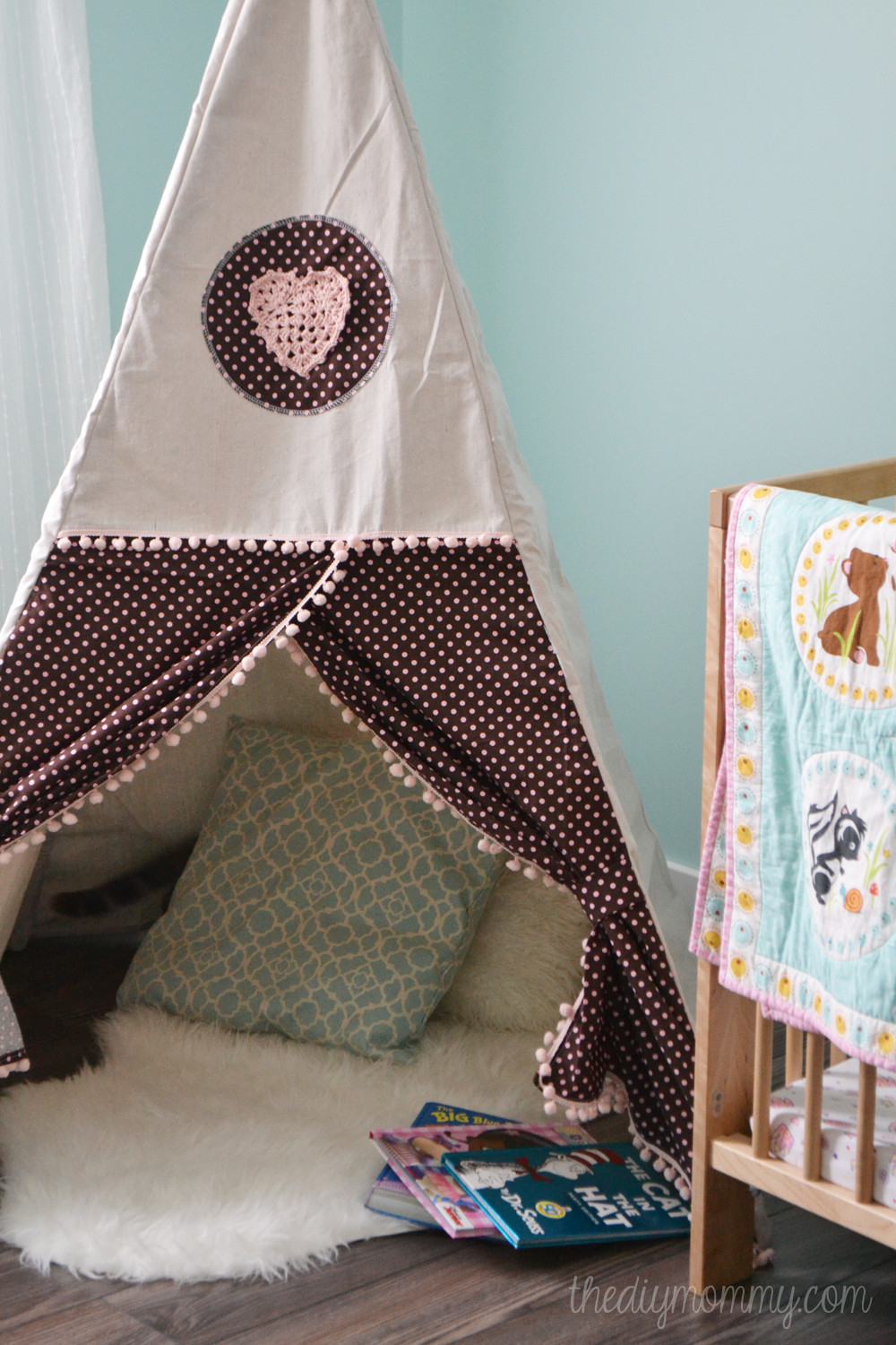 DIY Kids Teepee Tent
 Sew a DIY Teepee Play Tent