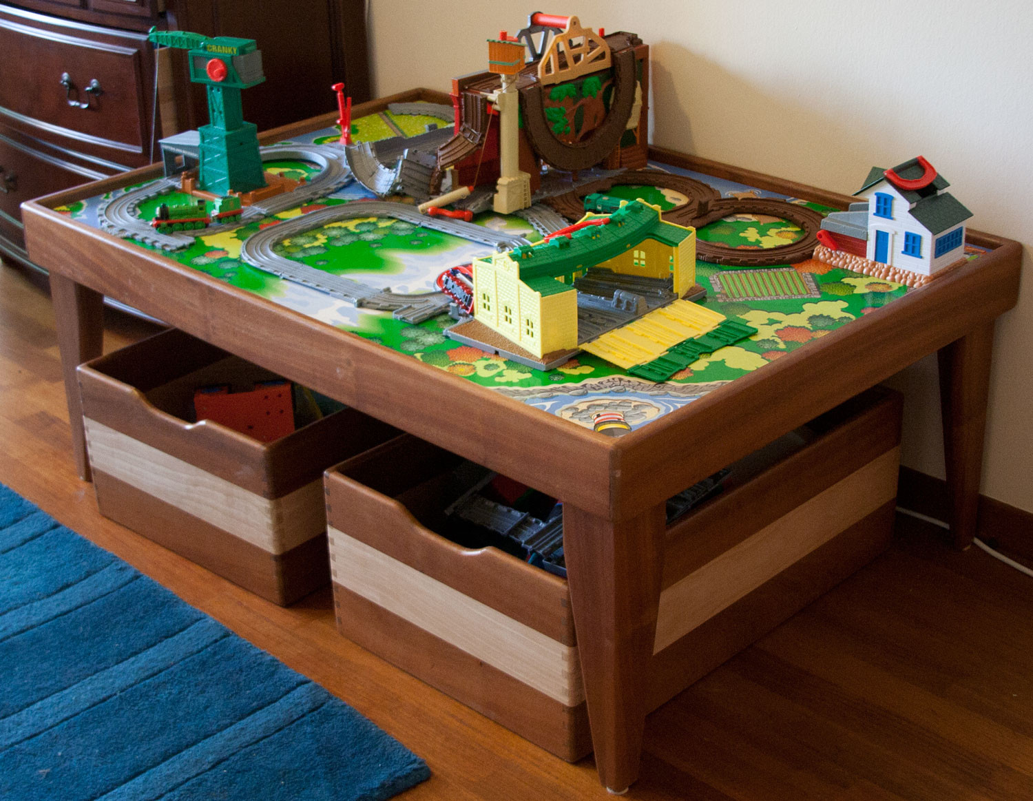 DIY Kids Train Table
 Wooden Train Set And Table & The Play Trains Guide To