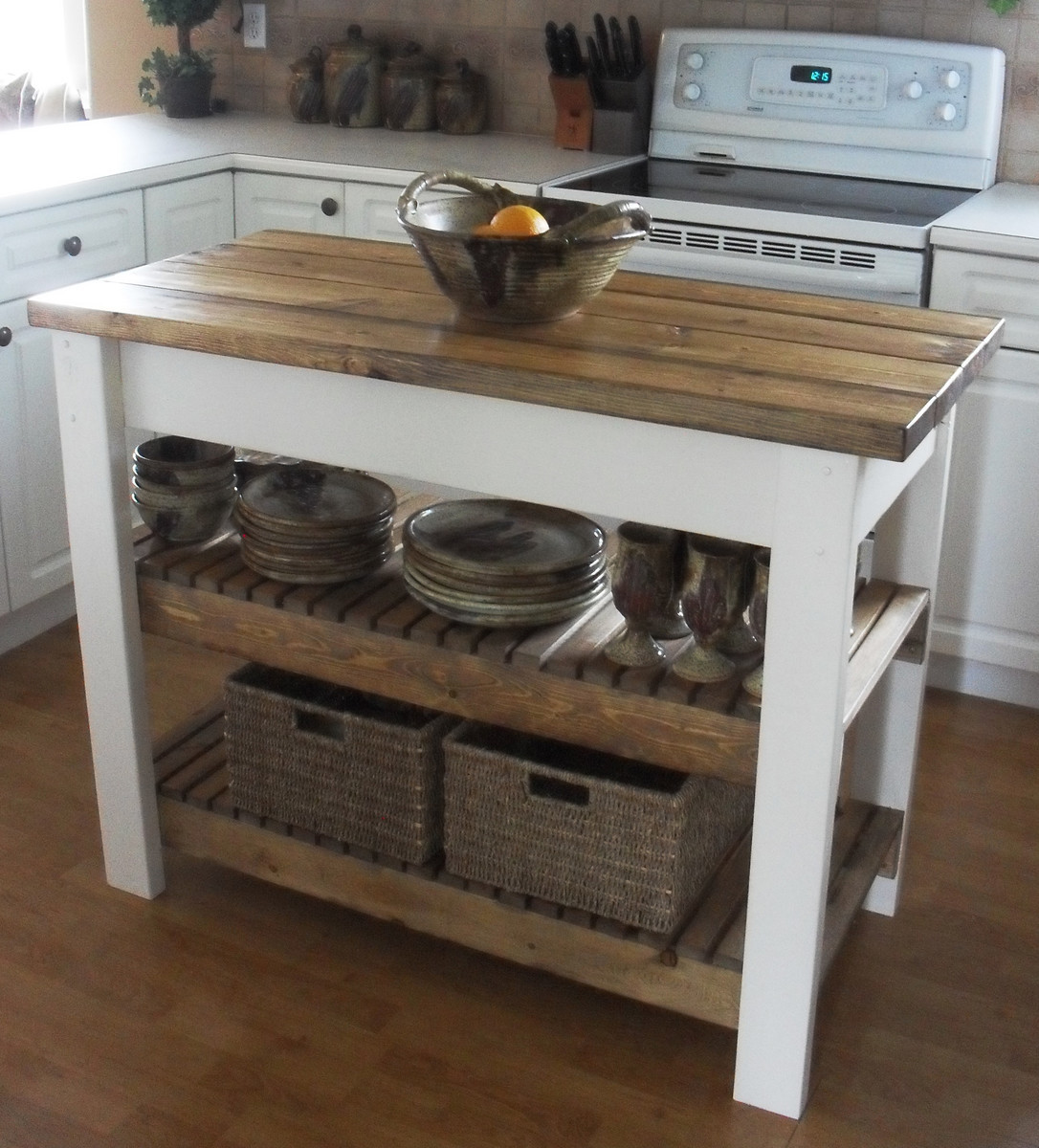 DIY Kitchen Island Plan
 Ana White