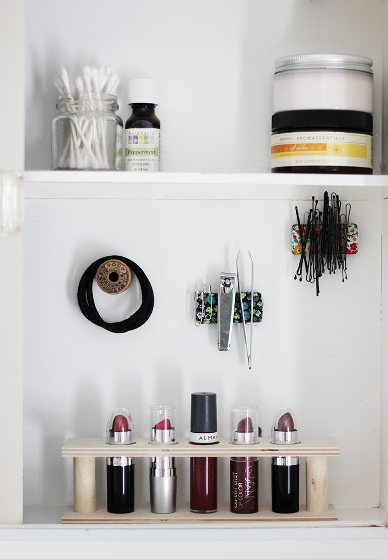 DIY Lipstick Organizer
 DIY Lipstick Holder The Merrythought