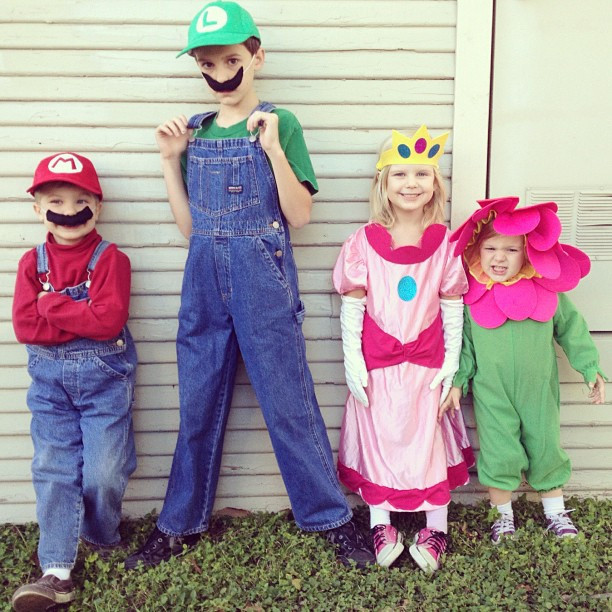 DIY Mario Costumes
 25 handmade group halloween costume ideas Really Awesome