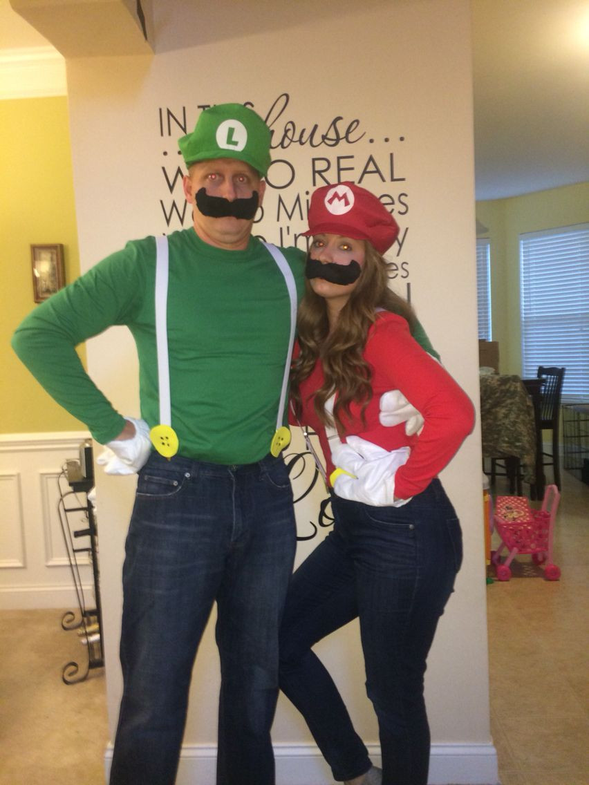 DIY Mario Costumes
 Homemade Mario and Luigi costumes