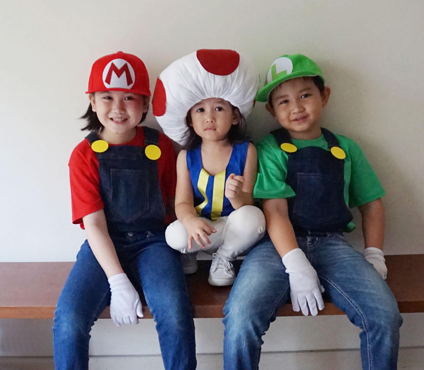 DIY Mario Costumes
 MrsMommyHolic DIY Mario Bros and Toad Costume