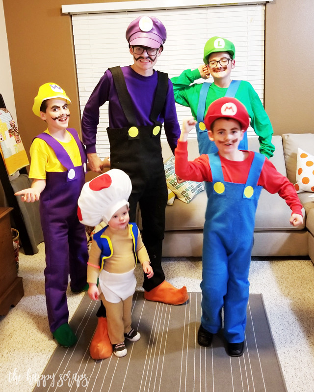 DIY Mario Costumes
 DIY Super Mario Brothers Costumes The Happy Scraps