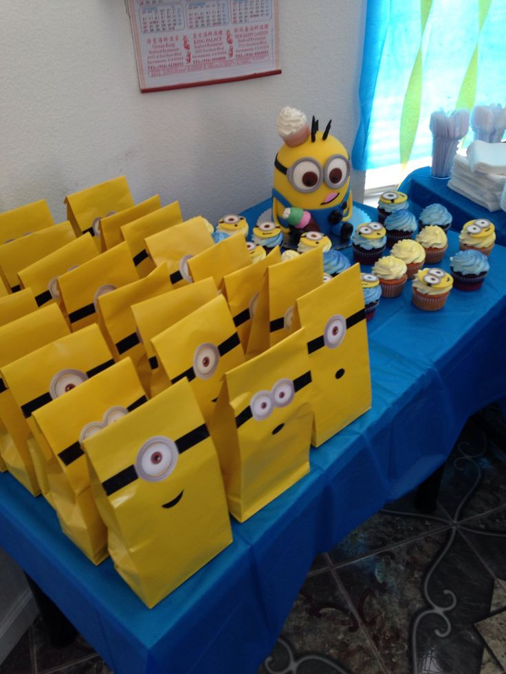 DIY Minion Decorations
 Planning A Fun Party With Your Minions – 10 Adorable DIY