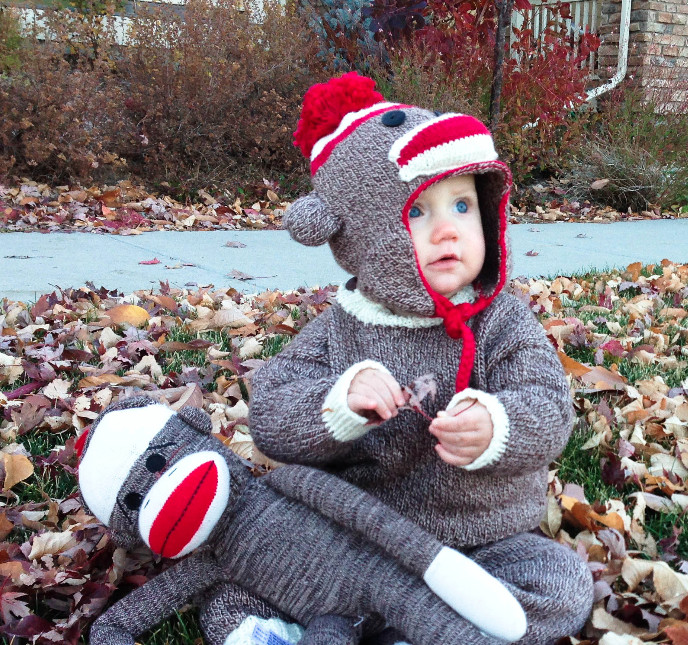 DIY Monkey Costume
 TUTORIAL Baby Knit Sock Monkey Halloween Costume