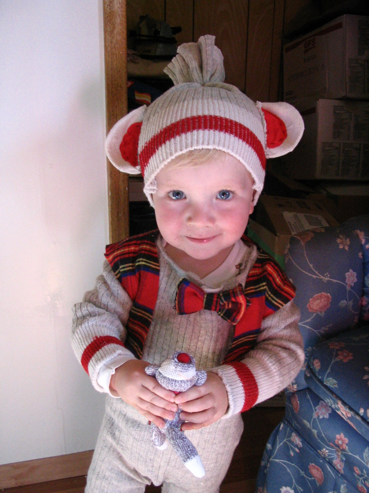 DIY Monkey Costume
 Sock Monkey costume for toddler