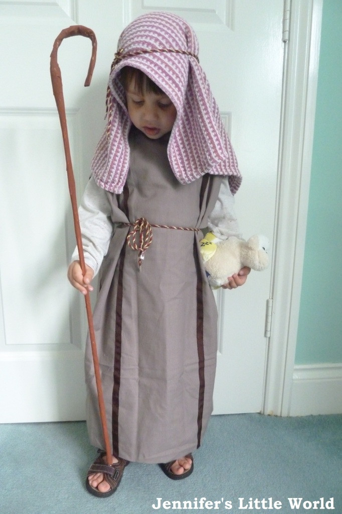 DIY Nativity Costumes
 Cheap Christmas Dressing up ideas for Children