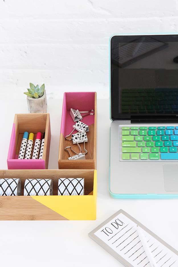 DIY Office Desk Decor
 10 Irresistible DIY Crafts For Your Desk Decor You ll