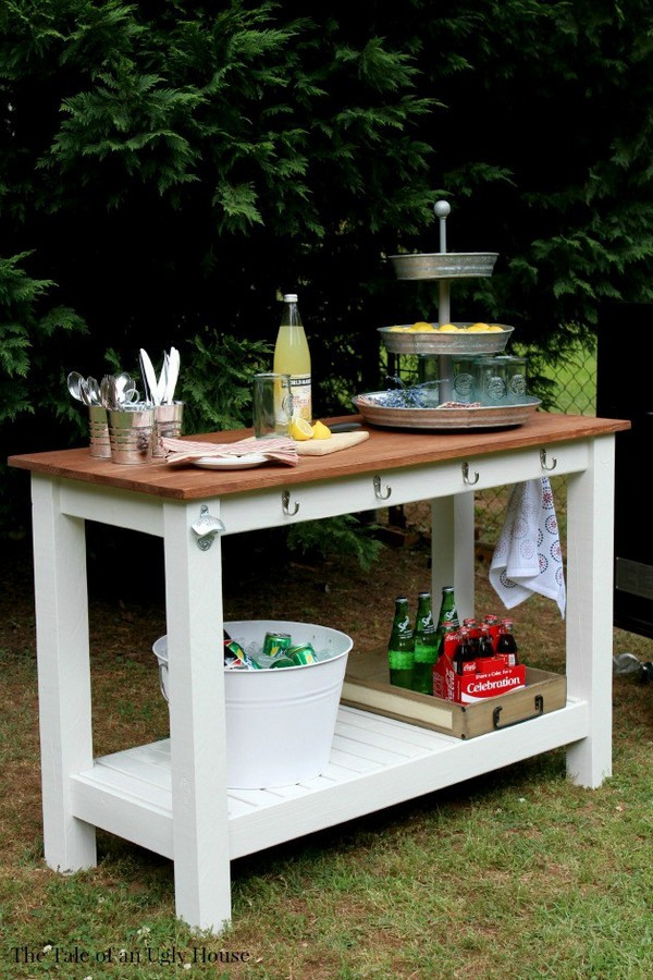 DIY Outdoor Bar Table
 17 Awesome DIY Outdoor Bars Ideas To Prepare Your Patio