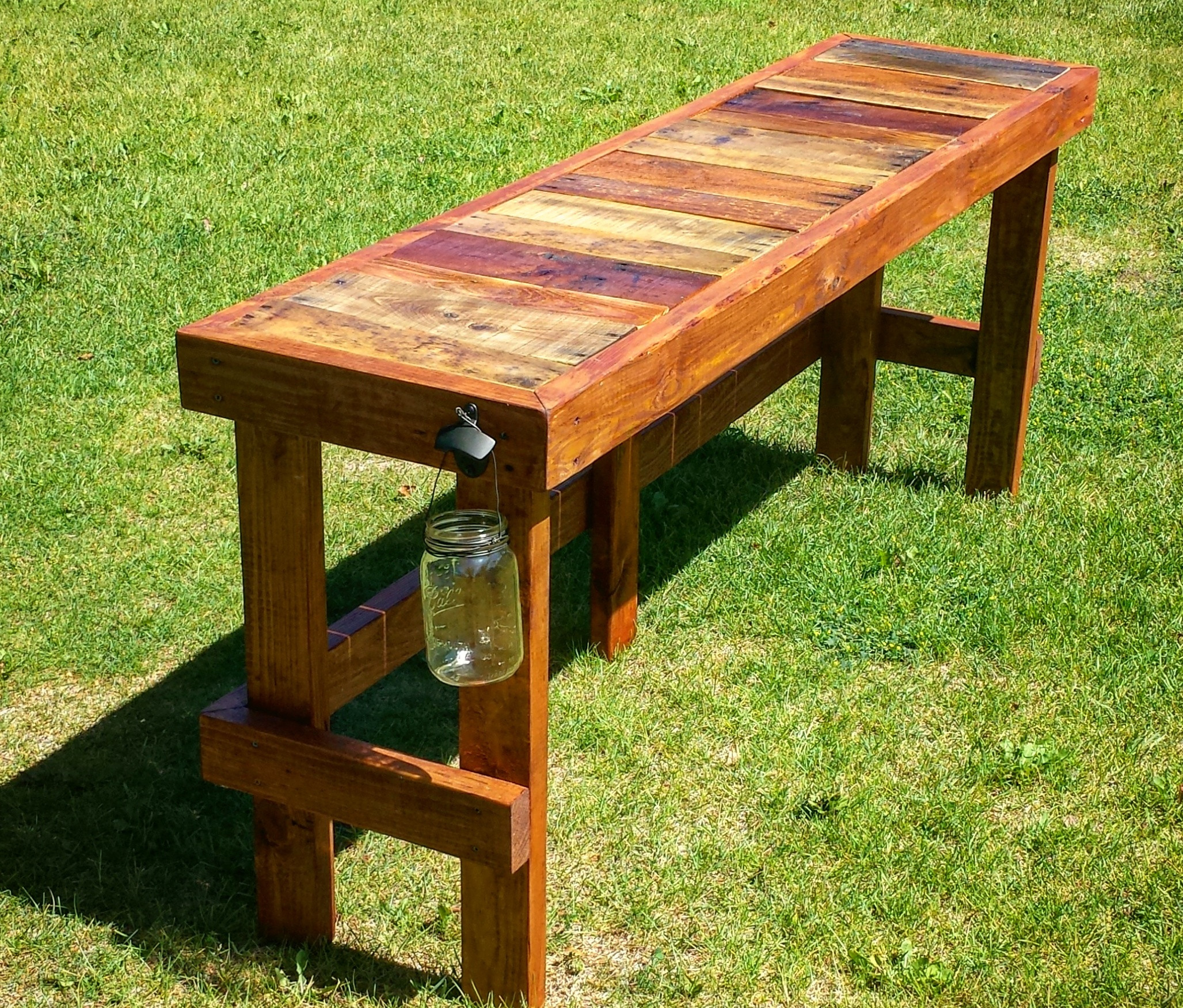 DIY Outdoor Bar Table
 Pallet Wood Top Bar