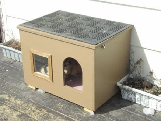 DIY Outdoor Cat House For Winter
 12 DIY Outdoor Cat House Ideas For Winters