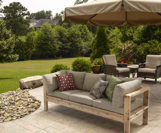 DIY Outdoor Couches
 18 DIY Patio Furniture Ideas For An Outdoor Oasis