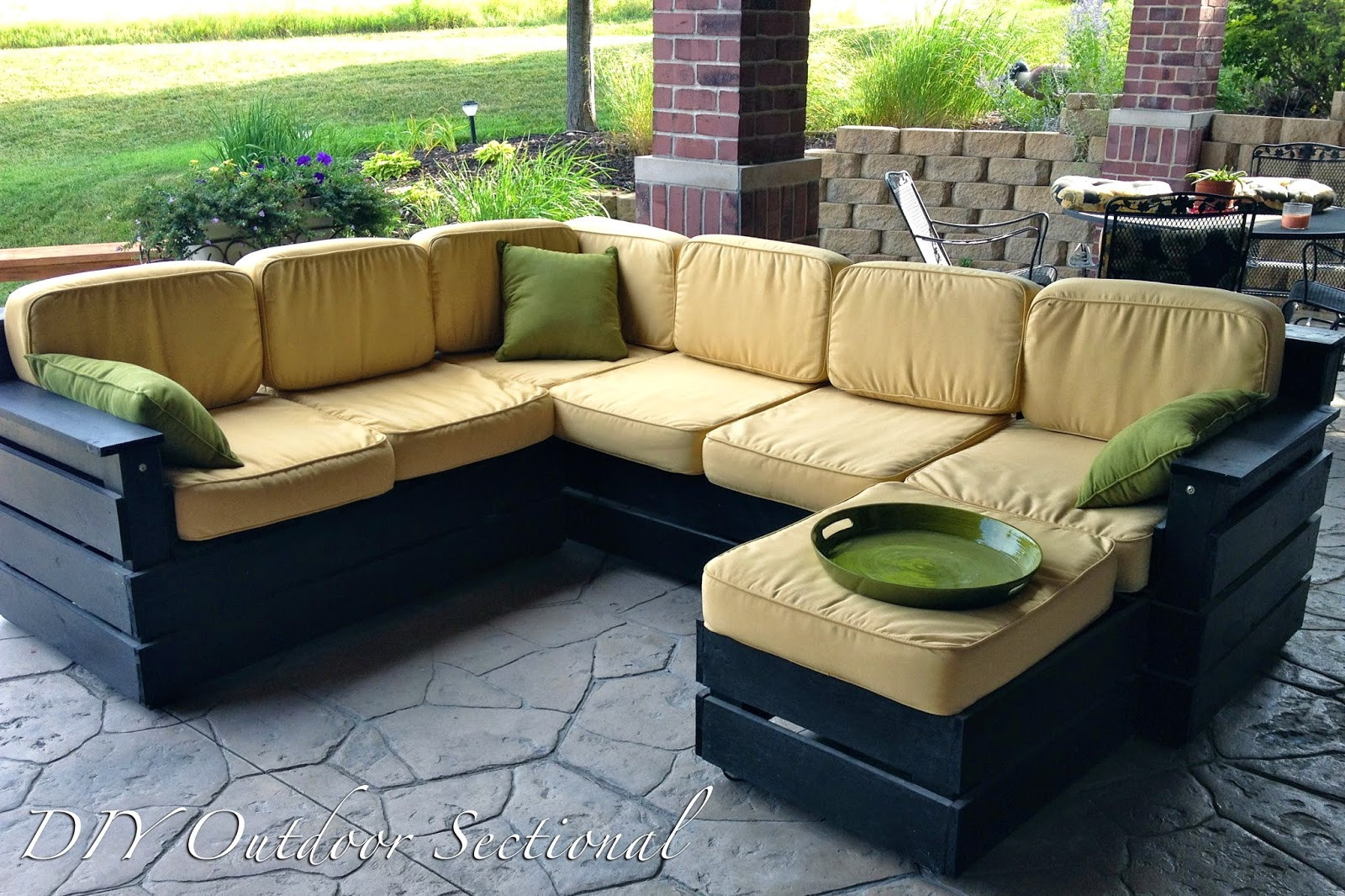 DIY Outdoor Couches
 DIY Why Spend More DIY Outdoor Sectional